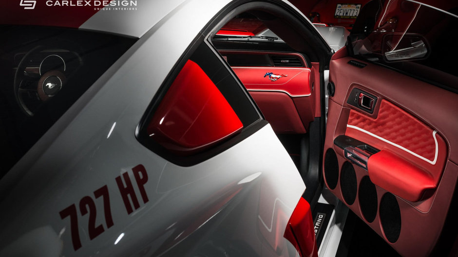 Ford Mustang GT modificat de Roush si Carlex Design