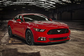 Ford Mustang GT si Fasback