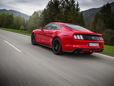 Ford Mustang GT si Fasback