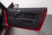 Ford Mustang GT transformat in Shelby GT500