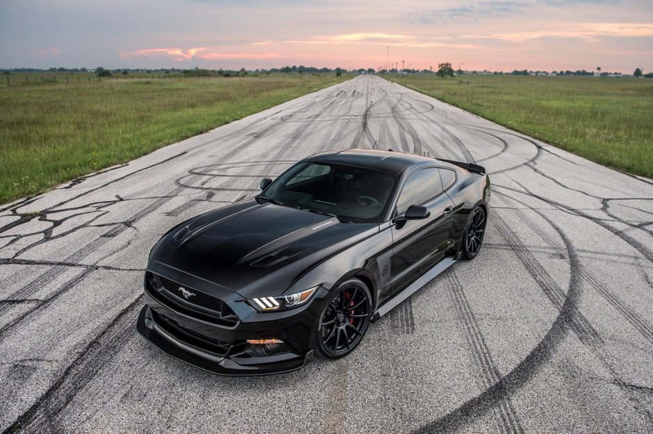 Ford Mustang HPE800 25th Anniversary Edition by Hennessey