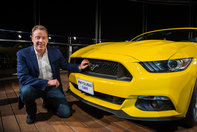 Ford Mustang la Burj Khalifa
