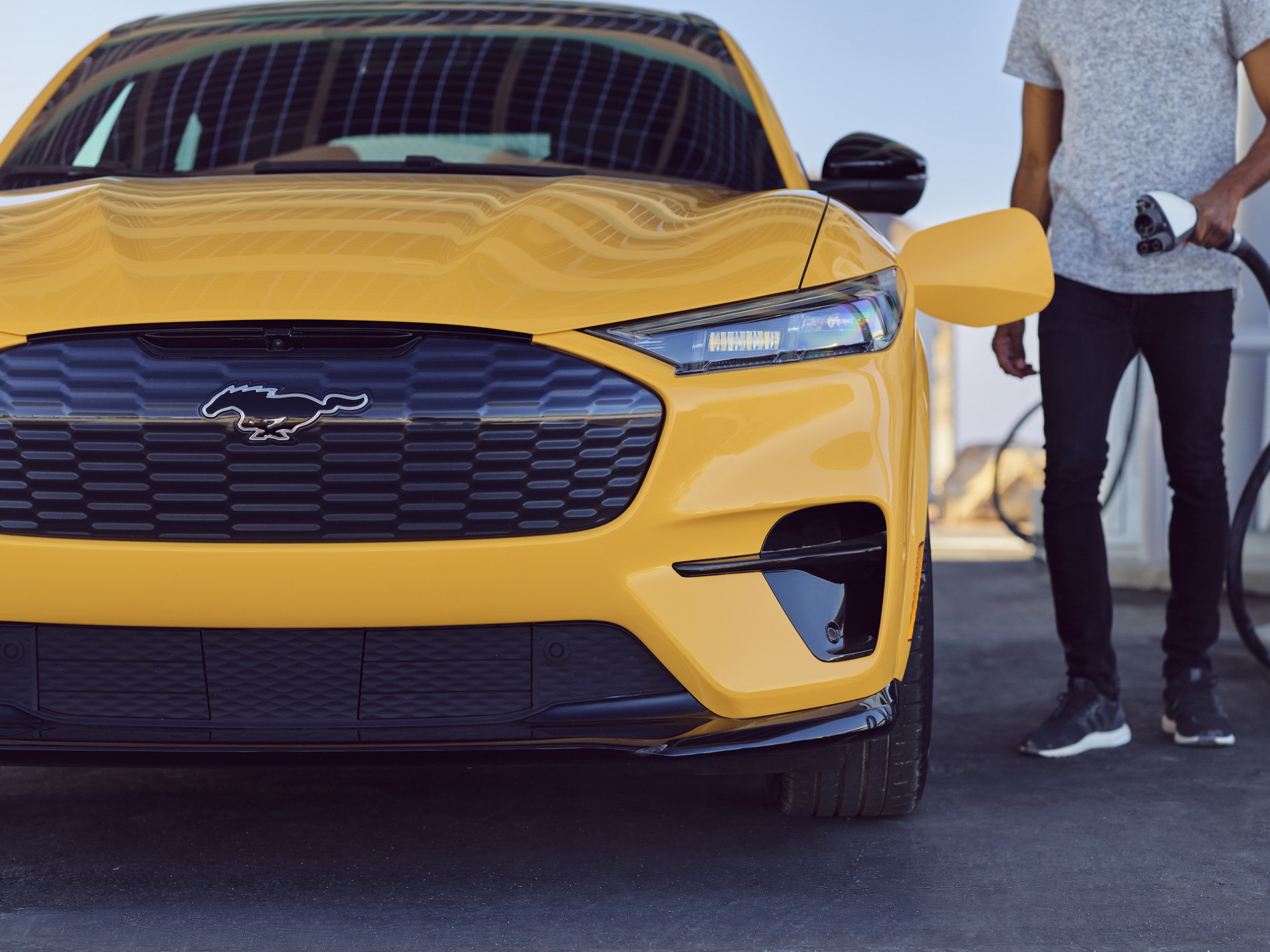 Poze Masini Electrice Si Hibride Ford Mustang Mach E Gt Performance Edition Poze Masini Electrice Si Hibride Ford Mustang Mach E Gt Performance Edition