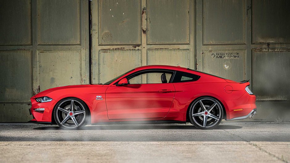 Ford Mustang One of 7