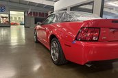 Ford Mustang SVT Cobra Convertible cu 8.8 kilometri la bord