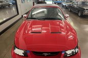 Ford Mustang SVT Cobra Convertible cu 8.8 kilometri la bord