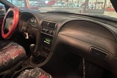 Ford Mustang SVT Cobra Convertible cu 8.8 kilometri la bord