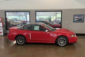 Ford Mustang SVT Cobra Convertible cu 8.8 kilometri la bord