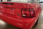Ford Mustang SVT Cobra Convertible cu 8.8 kilometri la bord