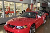 Ford Mustang SVT Cobra Convertible cu 8.8 kilometri la bord