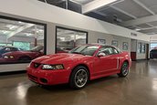 Ford Mustang SVT Cobra Convertible cu 8.8 kilometri la bord