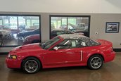 Ford Mustang SVT Cobra Convertible cu 8.8 kilometri la bord