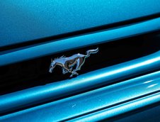 Ford Mustang SVT Cobra cu 50 de kilometri la bord