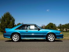 Ford Mustang SVT Cobra cu 50 de kilometri la bord