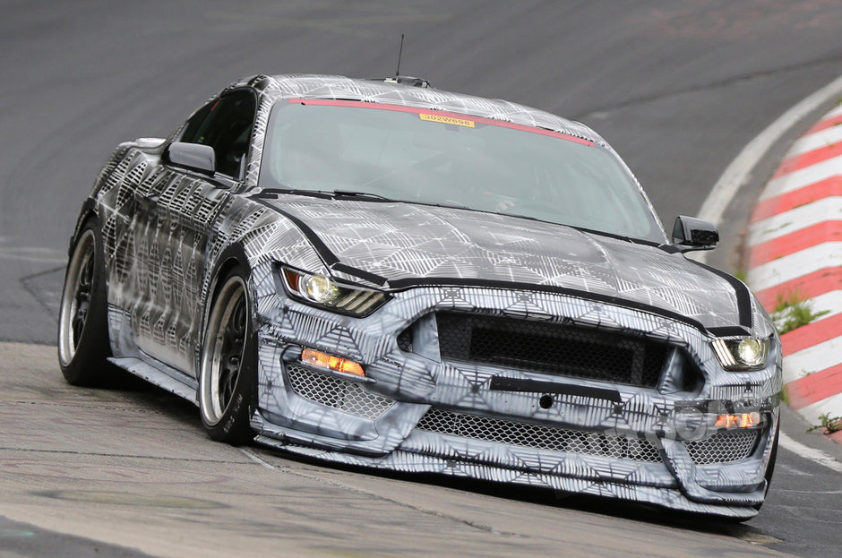 Ford Mustang SVT - Poze Spion
