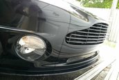 Ford Mustang transformat in Aston Martin