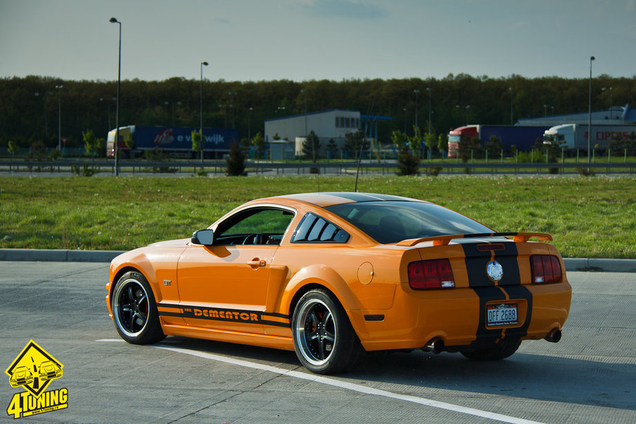 Ford Mustang Turbo - SPA RACING ZONE