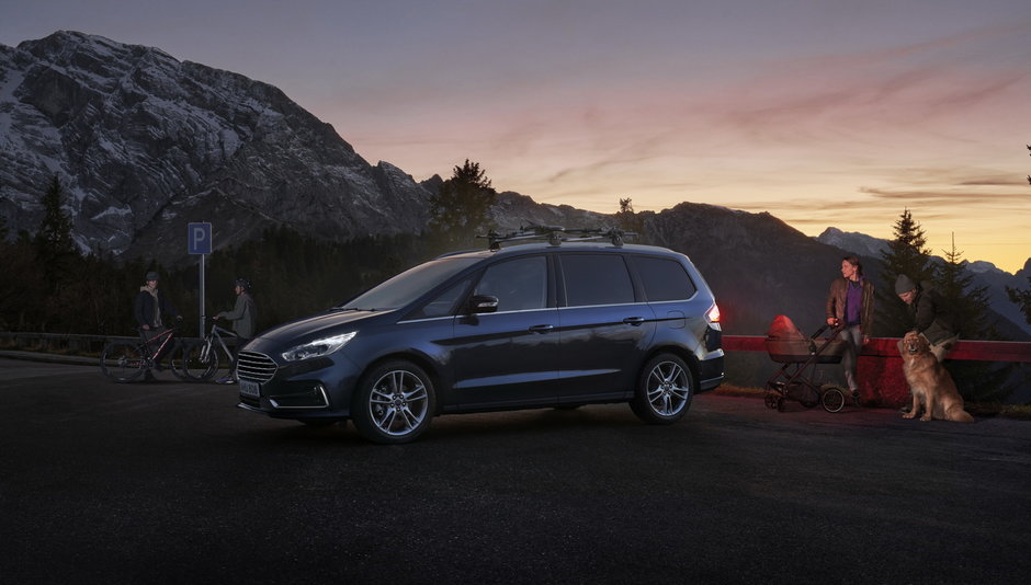 Ford S-Max Hybrid si Galaxy Hybrid