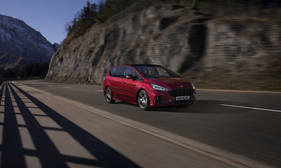 Ford S-Max Hybrid si Galaxy Hybrid