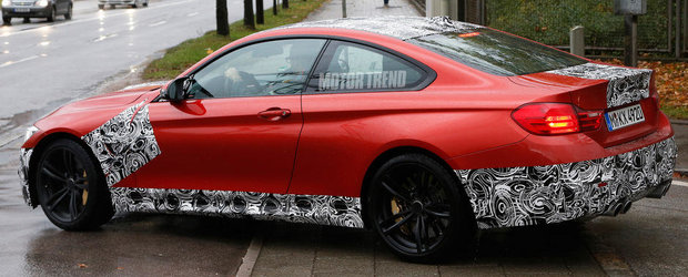 Foto Spion: Noul BMW M4 Coupe pozeaza in Sakhir Orange