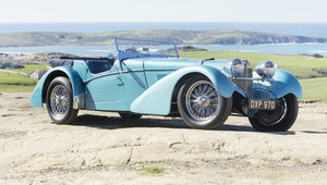 Frumusetea asta de Bugatti s-a vandut cu aproape 10 milioane de dolari. Ii merita sau nu?