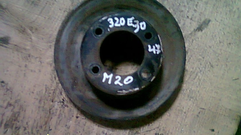 Fulie pompa apa BMW 320i E30