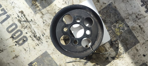 Fulie pompa apa Volvo XC60 2.4 D5244T10 2010 Cod : 30731821