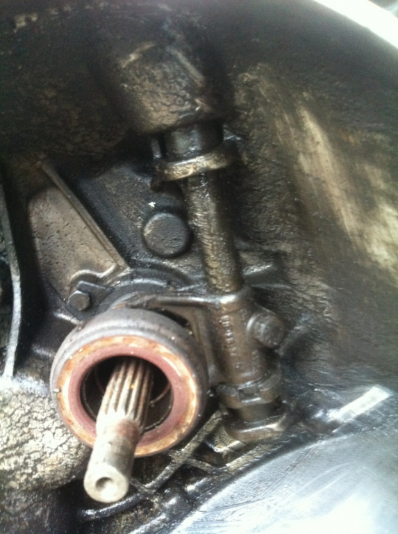 Furca ambreiaj Opel Vectra A [1988 - 1995] Sedan 1.6 MT (75 hp) (86_ 87_)