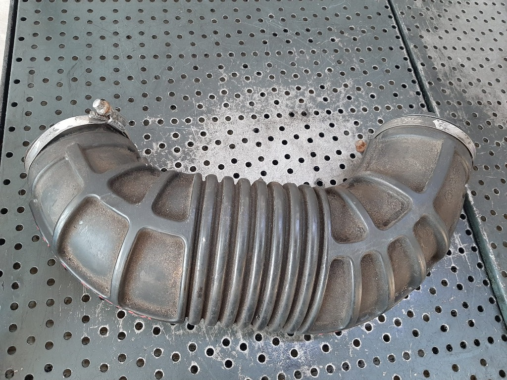 Furtun admisie 1.7 cdti z17dtr opel meriva a astra h 55561316