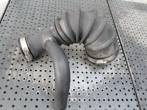 Furtun admisie 2.0 crd bwd dodge caliber 04891818ab