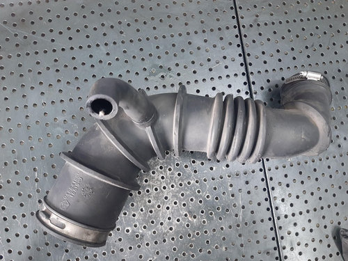 Furtun admisie 3.1 td vm73b 140 cp jeep grand cherokee 04854188ab
