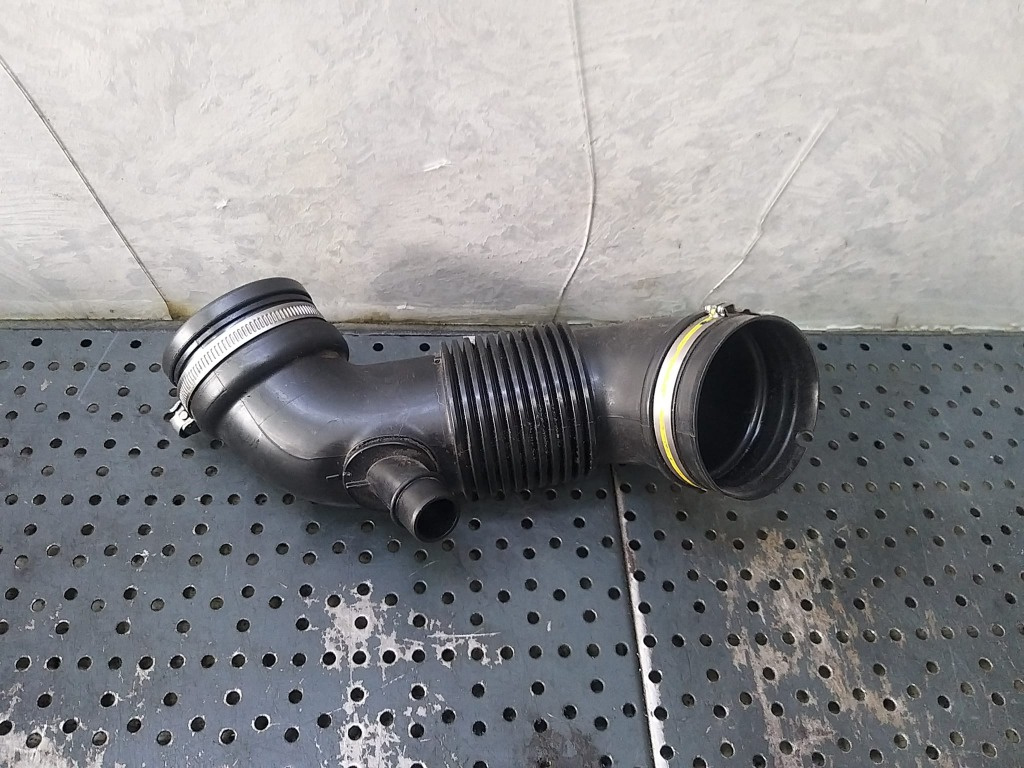 Furtun admisie aer 1.6 d jeep renegade 52079061 1248568 68372174aa