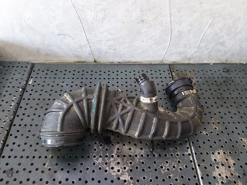 Furtun admisie aer 1.8 tdci ford focus 1 1m519r504ab
