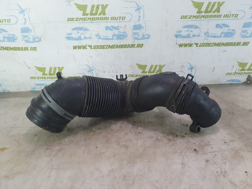 Furtun admisie aer 3c0129654p 2.0 tdi BMN Audi A3 8P/8PA [facelift] [2004 - 2008] 2.0 tdi BMN