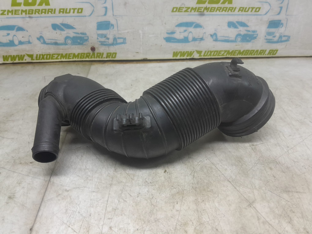 Furtun admisie aer 3c0129654p 2.0 tdi BMN Audi A3 8P/8PA [facelift] [2004 - 2008]