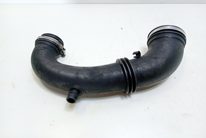 Furtun admisie aer 8200396908B Opel Vivaro