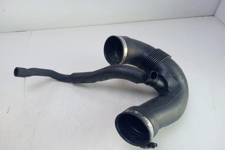 Furtun admisie aer A6110940108 Mercedes-Benz C-Class W203 [2000 - 2004]