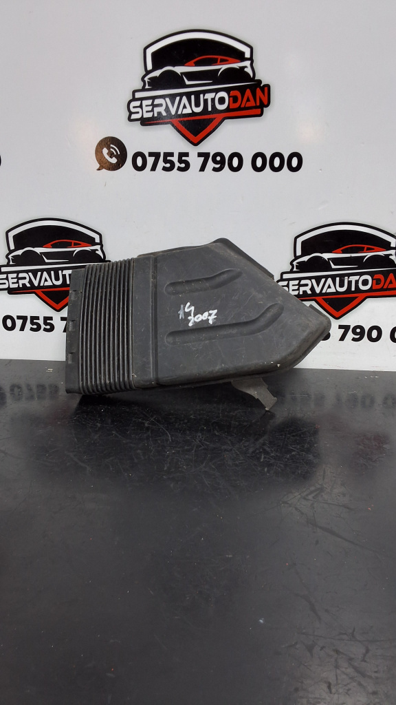 Furtun admisie aer Audi A4 (2004-2008) [