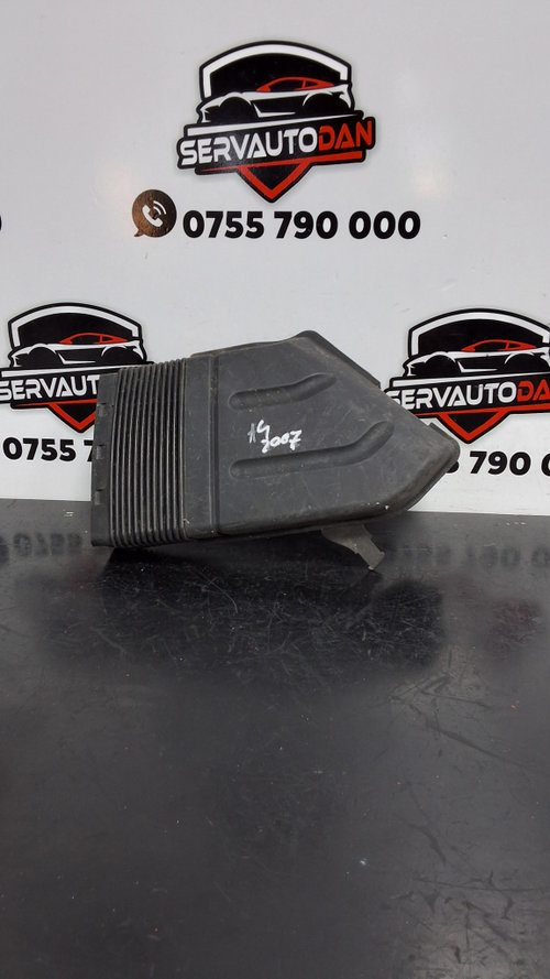 Furtun admisie aer Audi A4 (2004-2008) [8EC, B7] 1.9 Motorina 2007, 8E0129617D