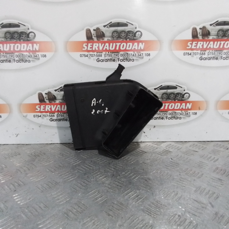 Furtun admisie aer Audi A4 (2004-2008) [8EC, B7] 2.0 Motorina 2007, 8E0129617D