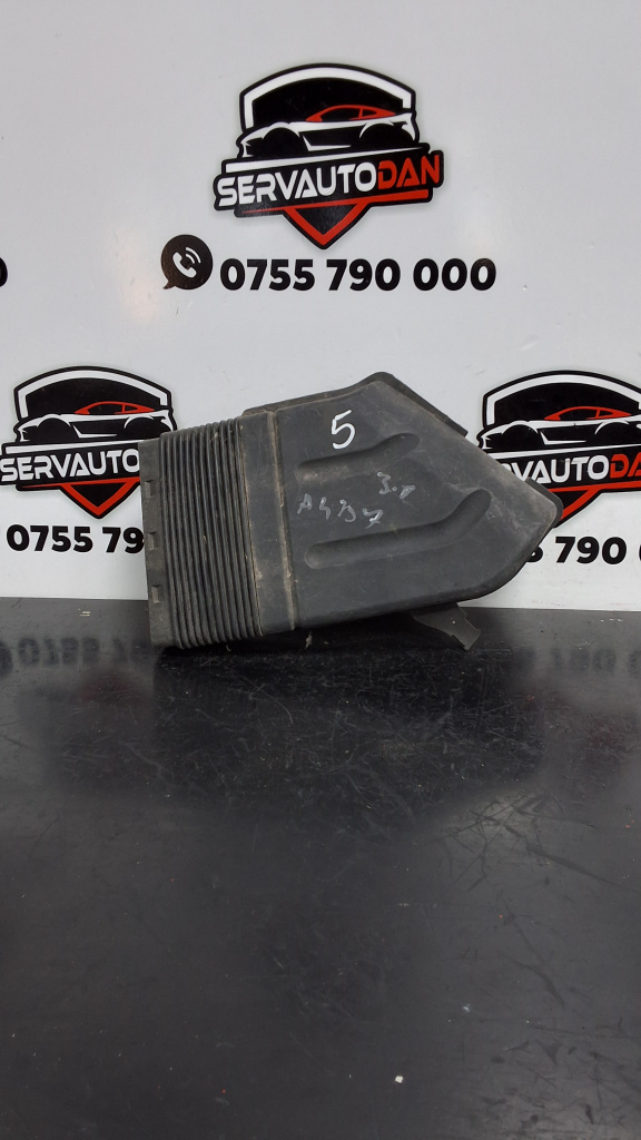 Furtun admisie aer Audi A4 (2004-2008) [8EC, B7] 3.0 Motorina 2007, 8E0129617D