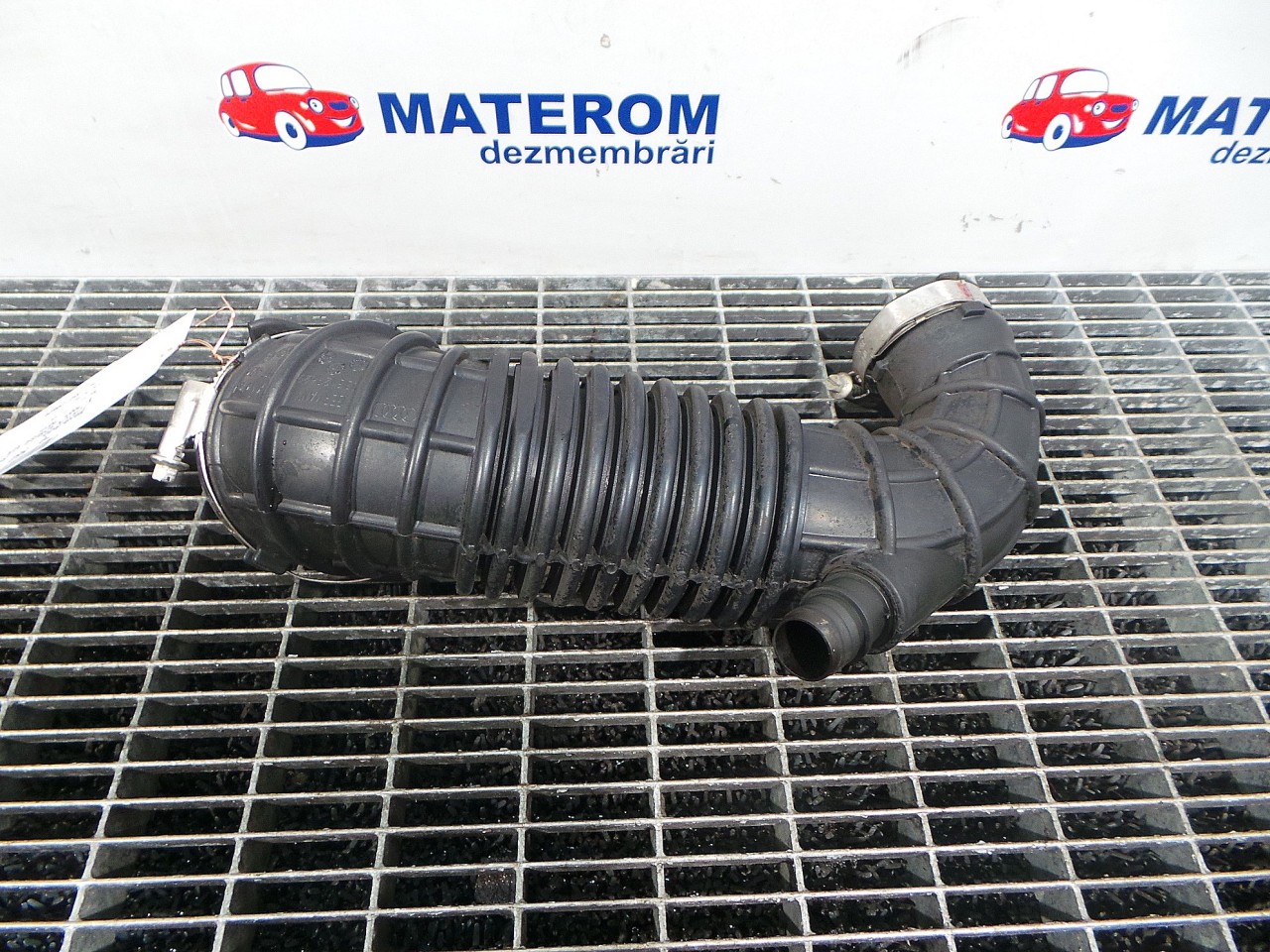 FURTUN ADMISIE AER AUDI A4 A4 2.0 TDI - (2007 2011)