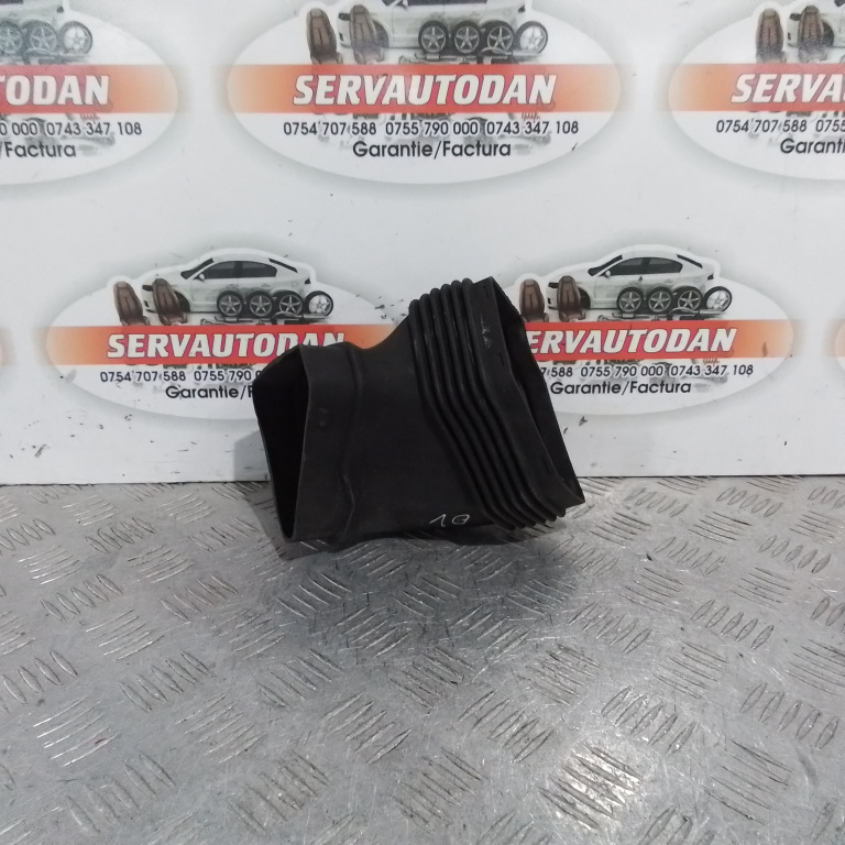 Furtun admisie aer Audi A6 (2004-2011) [4F2, C6] 3.0 Motorina 2006, 4F0129739B