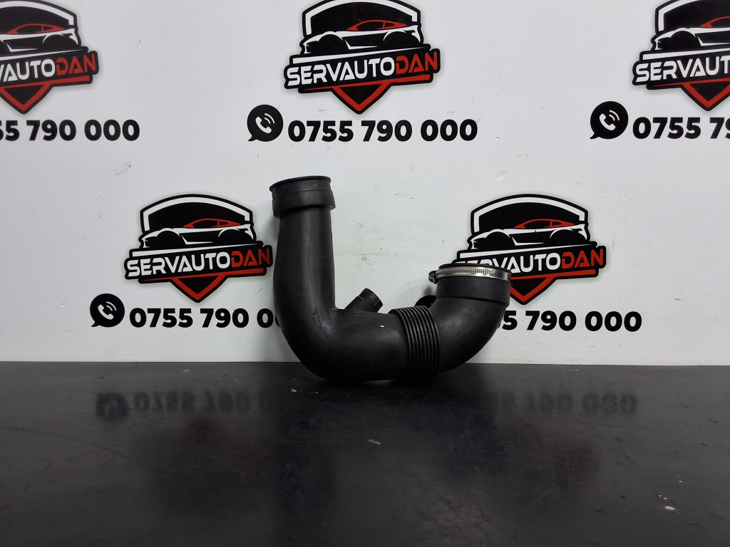 Furtun admisie aer Mercedes-Benz C-Class (2001-2007) [W203] 2.2 Motorina 2004, A6110940108