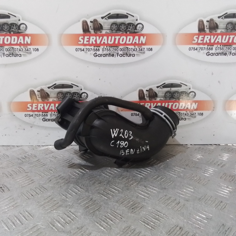 Furtun admisie aer Mercedes-Benz C-Class (2001-2007) [W203] 1.8 Benzina 2004, A2710900629