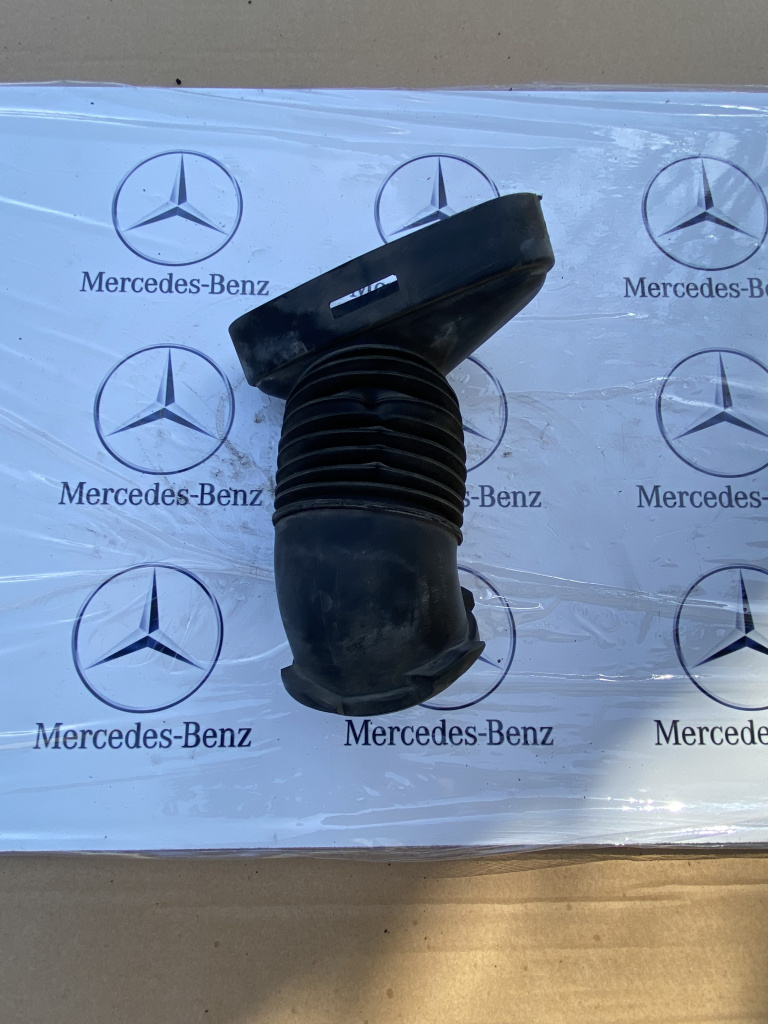Furtun admisie aer mercedes CLK W209