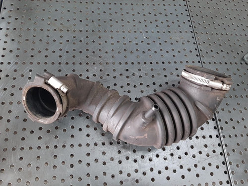 Furtun admisie aer mitsubishi colt 6 1.1 b 134910 mn135108 a1345200001
