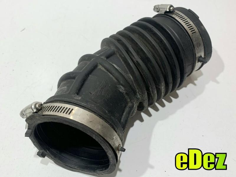 Furtun admisie aer Nissan X-Trail 3 (2014-2017) [T32] 1.6 dci R9M 165764BE0A