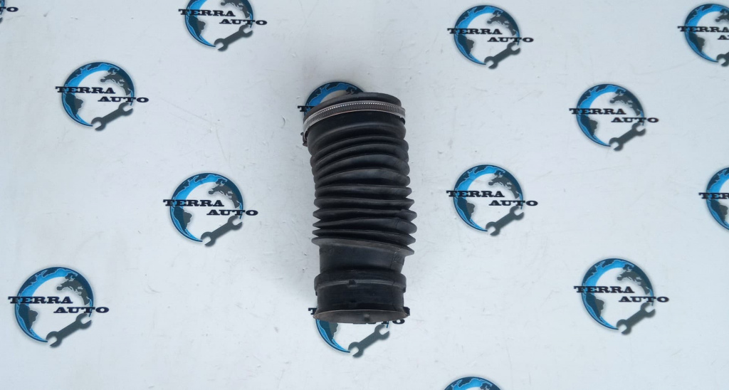 Furtun admisie aer Peugeot 407 2.0 HDI 100 KW 136 CP cod motor RHR