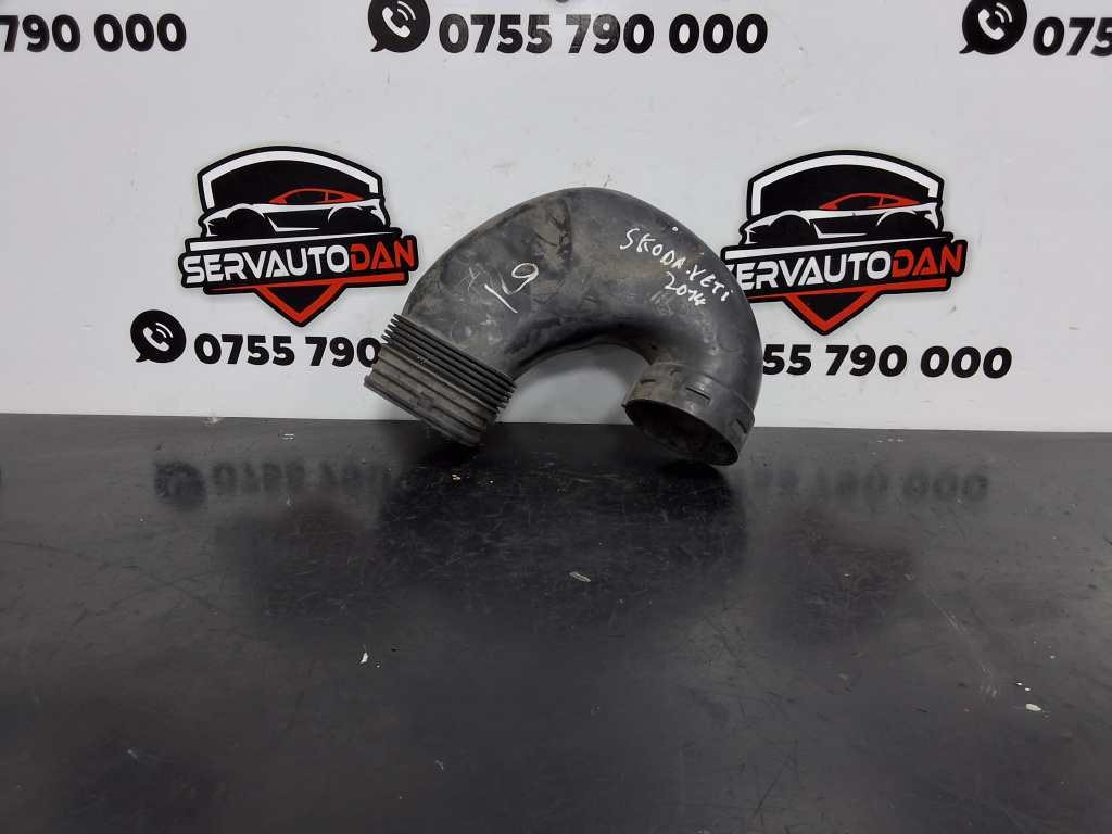 Furtun admisie aer Skoda Yeti (2009-2013) 2.0 Motorina 2013, 3C0129618D